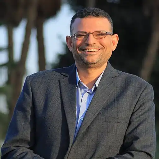 مستر سمير الغريب